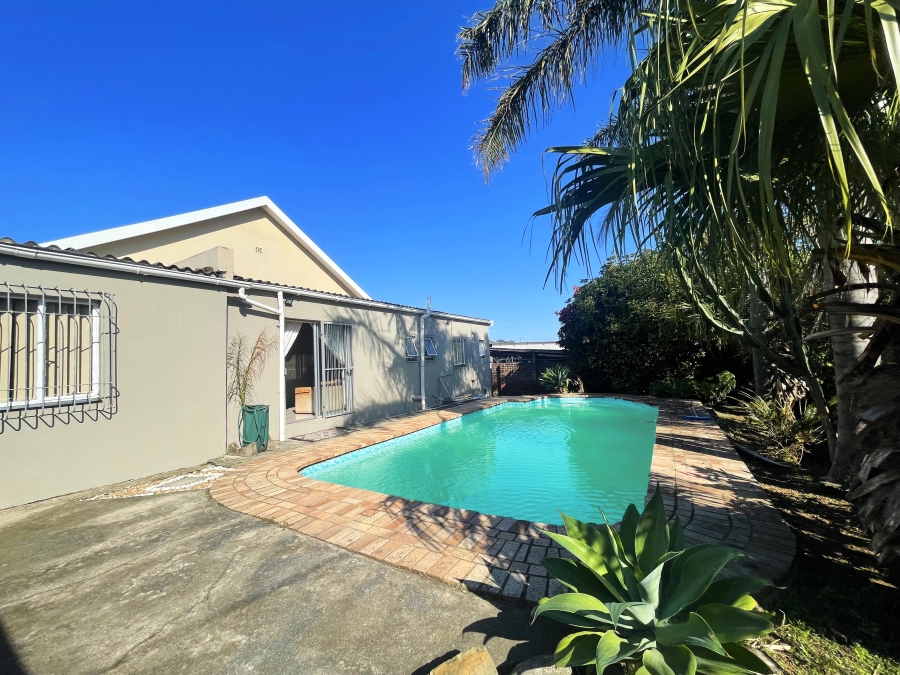 4 Bedroom Property for Sale in Amalinda Eastern Cape
